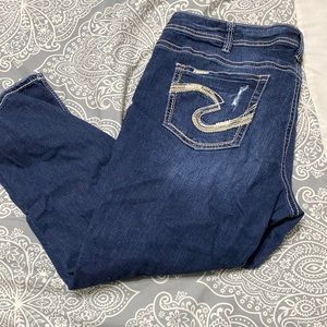 Silver jean brand capris